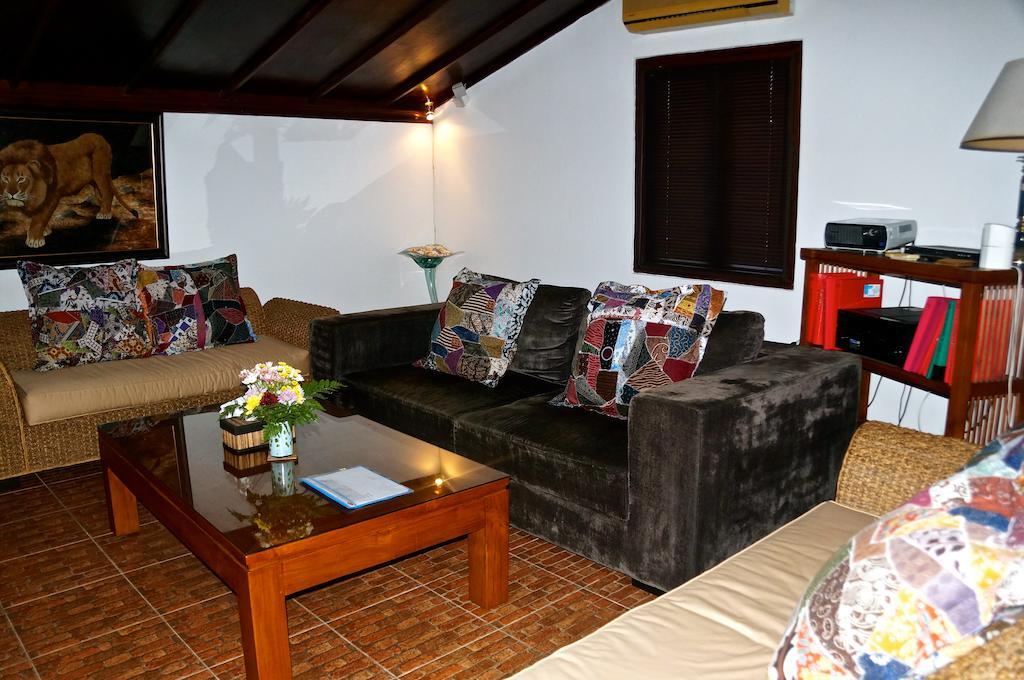 Aahh Bali Bed And Breakfast Jimbaran Buitenkant foto
